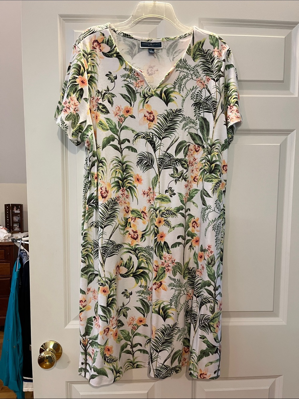 Karen Scott White Tropical Palm Floral V-Neck Dress